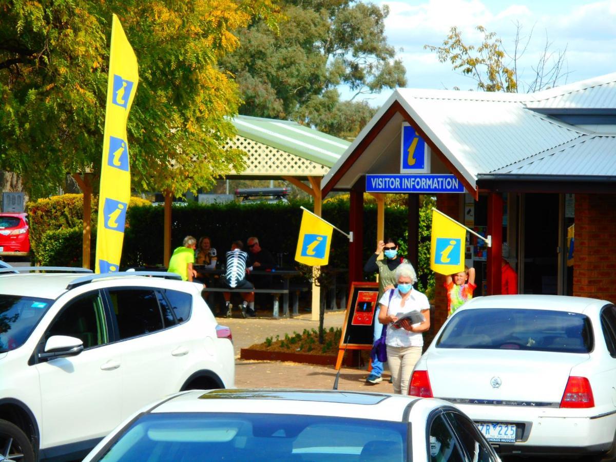 Townhouse Motel Cowra Exteriér fotografie