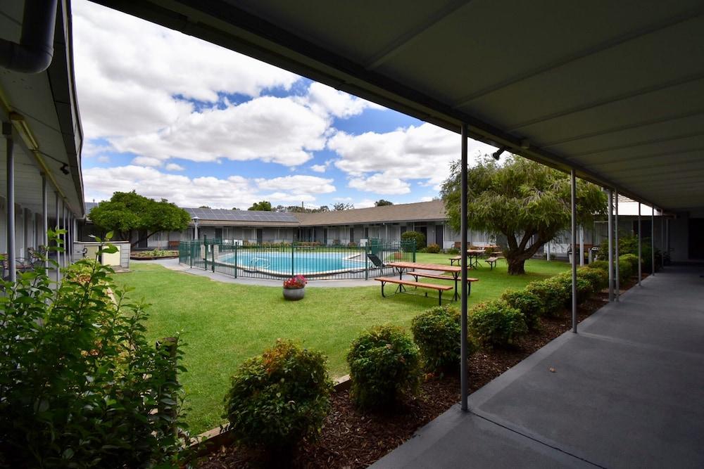 Townhouse Motel Cowra Exteriér fotografie