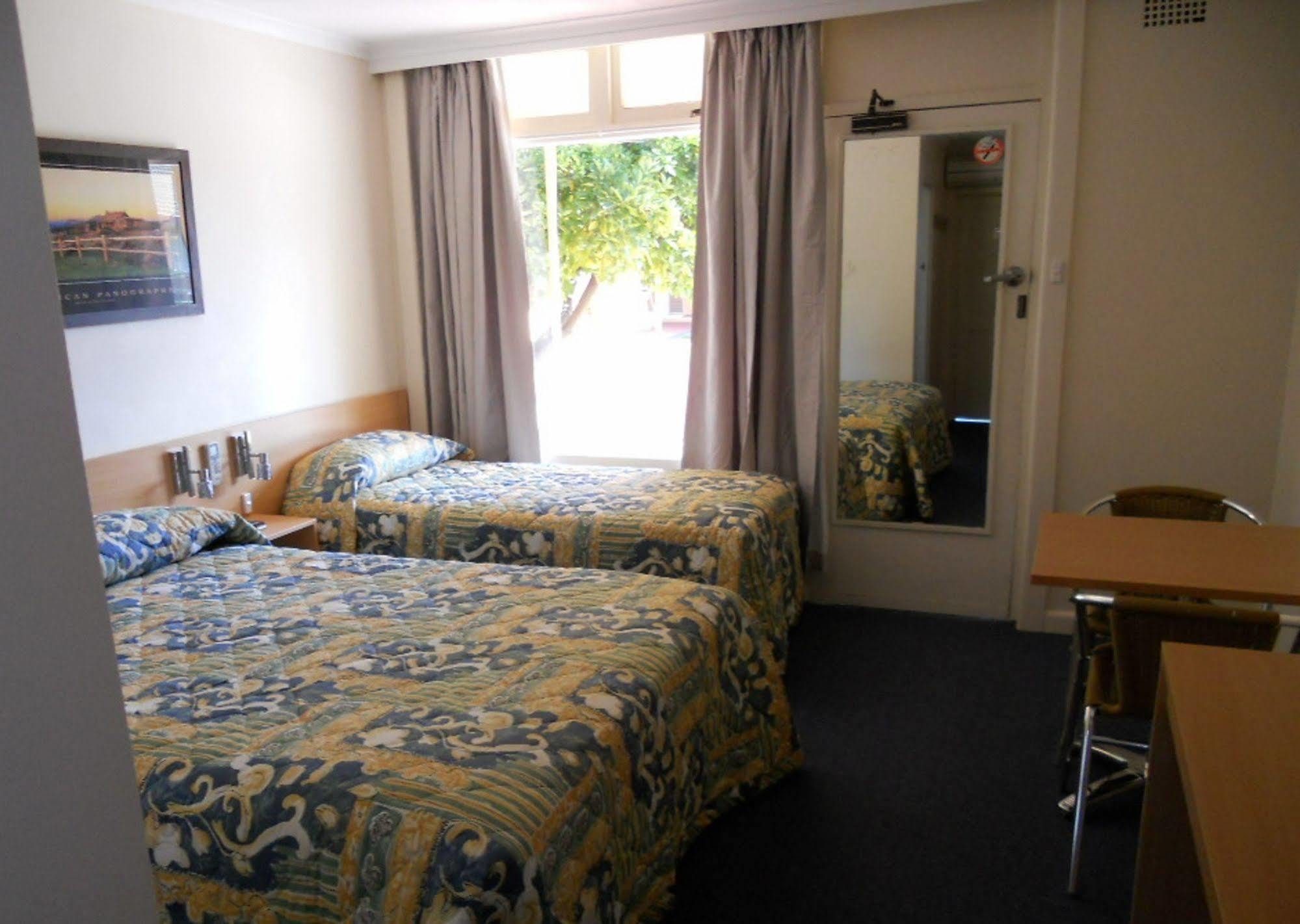 Townhouse Motel Cowra Exteriér fotografie